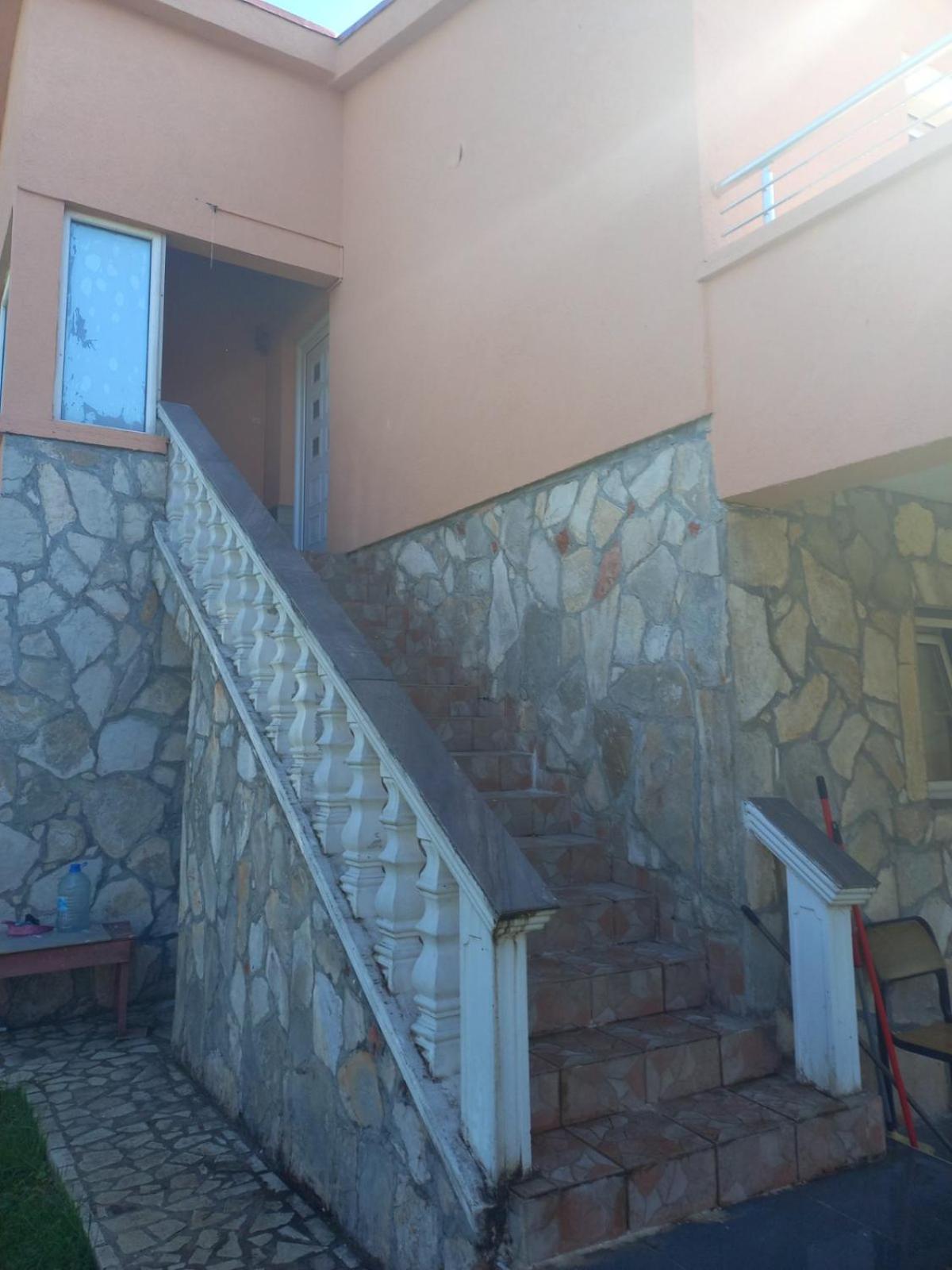 Hostel Dragana Mitrovici  Exterior foto