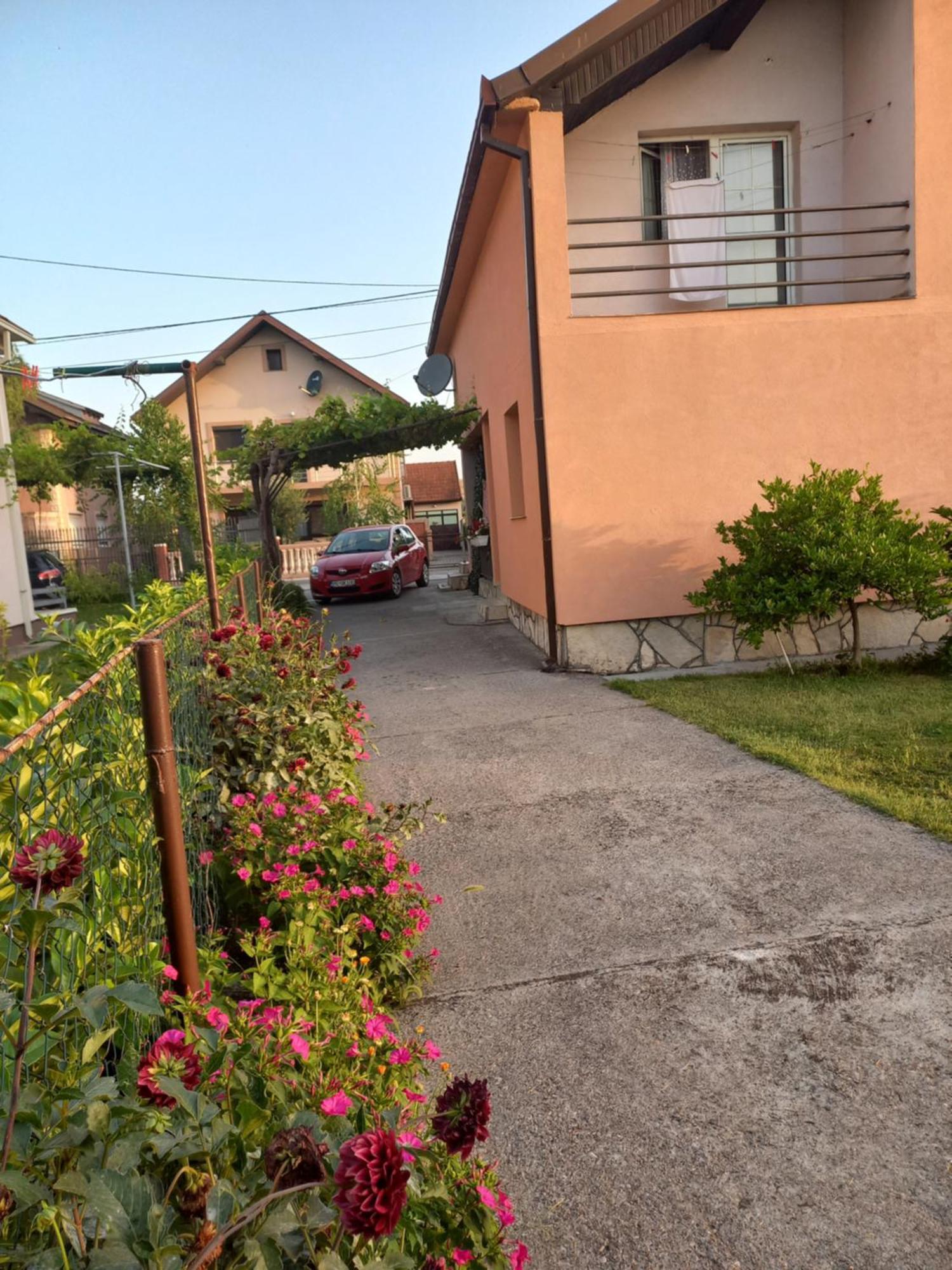 Hostel Dragana Mitrovici  Zimmer foto